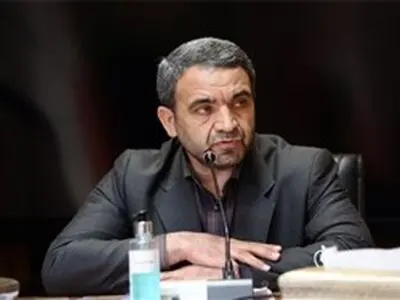 غفلت دانش آموزان متدین و انقلابی، زمینه را برای دشمنان قسم خورده انقلاب اسلامی مهیا می‌کند