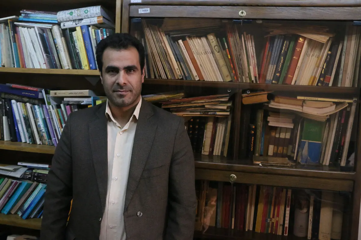 در خانه بمانیم و شاهنامه بخوانیم