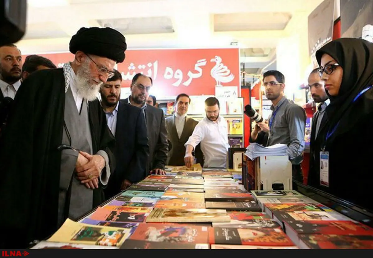 رهبر انقلاب از نمایشگاه کتاب تهران بازدید کردند