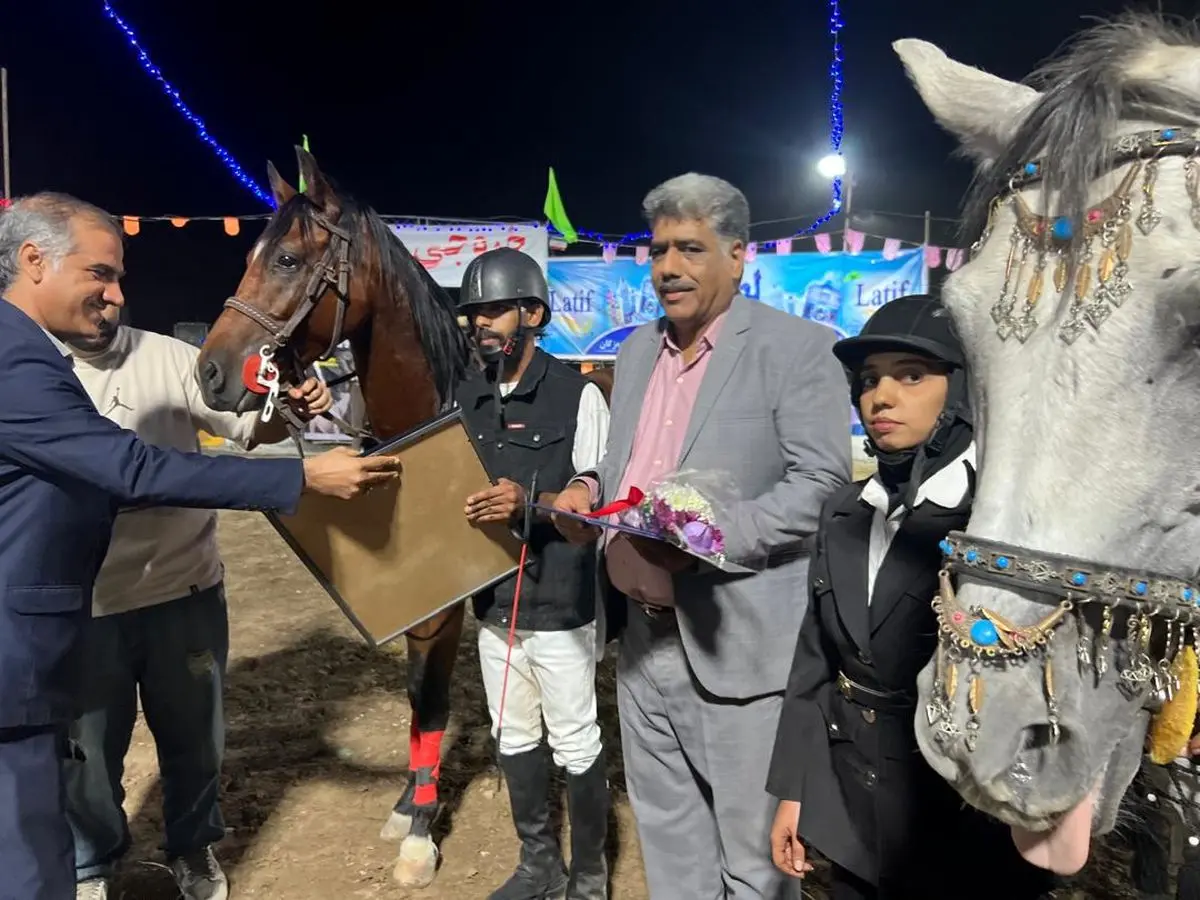 دومین دوره مسابقات  شو سواره در شهرستان رودان برگزار شد