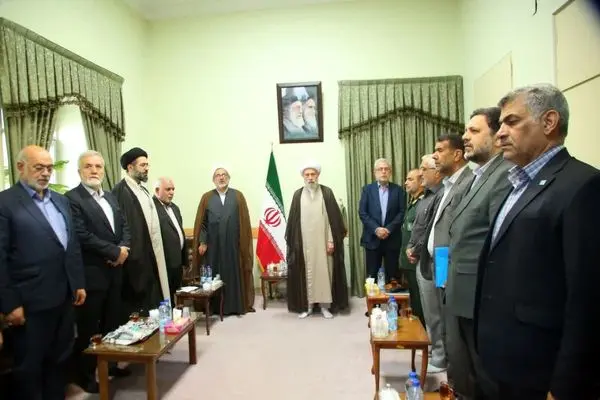 رونمایی از المان و یادمان عاشورایی در میدان امام حسین (ع) شیراز