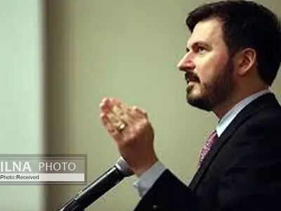 شبکه‌های اجتماعی طراحی می‌شوند تا اطلاعات شما را در اختیار بگیرند/ قوانین حفظ حریم خصوصی فریبی بیش نیست/ هرگز نمی‌توانید اطلاعات شخصی‌تان را از کارخانه‌های برنامه‌های سایبری مخفی کنید 