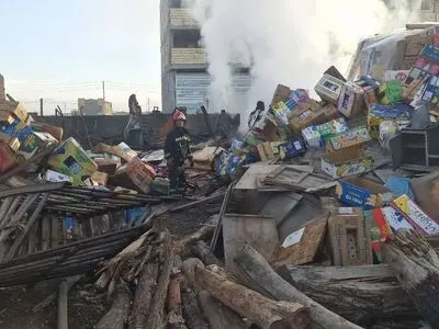 مهار آتش‌سوزی گسترده در کارگاه سبدسازی بلوار ولایت شیراز