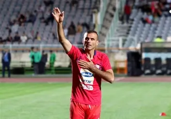 حسینی: عصبی بودن شجاع هم خودش را اذیت می‌کند هم تیم را/ نمیدانم چرا حتما باید از مربی و بازیکن خارجی استفاده کنیم