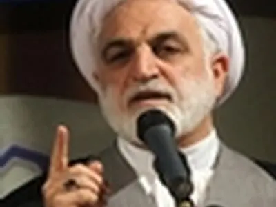 در منصب قضا باید با شدت بیشتری تقوا داشت