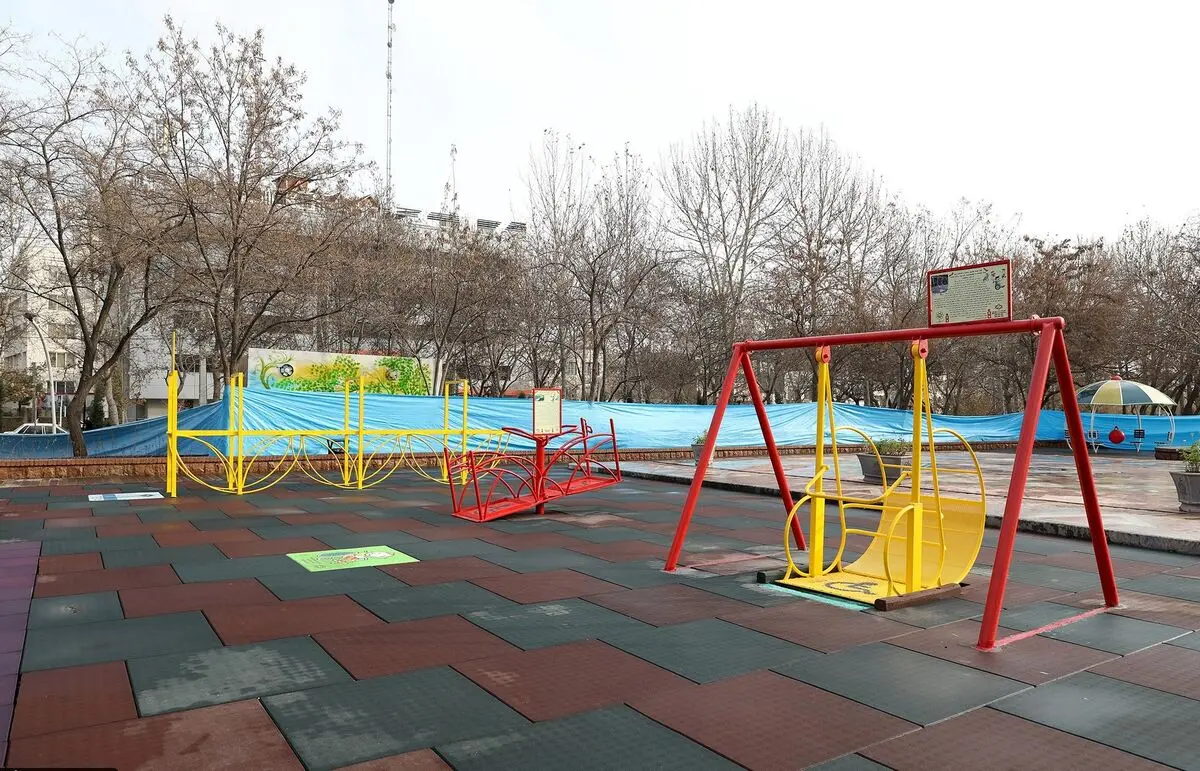تجهیز ۱۷ بوستان به لوازم بازی توان یابان/ نصب بیش از ۲۰۰ دستگاه مخصوص در بوستان های شهری مشهد
