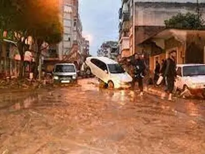 آنتالیا غرق در آب+ فیلم