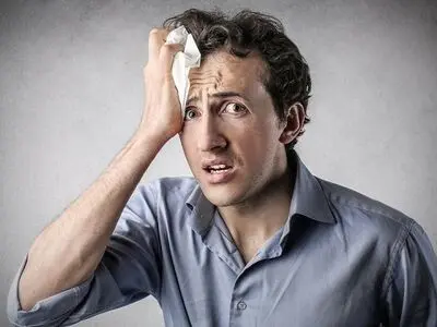 تعریق هنگام غذا خوردن به چه چیزی اشاره دارد 