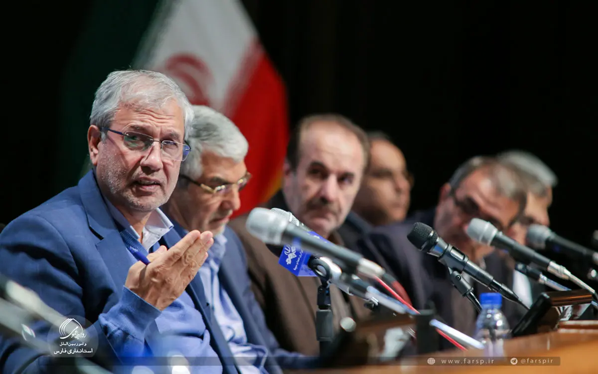سیاست رفاهی باید توانمندساز باشد/ افتتاح سه مرکز درمانی در استان فارس