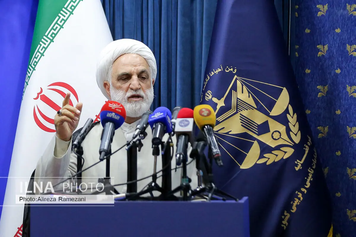 اگر ترورهای اول انقلاب نبود، رویکردمان را براساس تربیت و آموزش می‌گذاشتیم/ ترتیبی اتخاذ شود که زندانی مورد آزار قرار نگیرد 