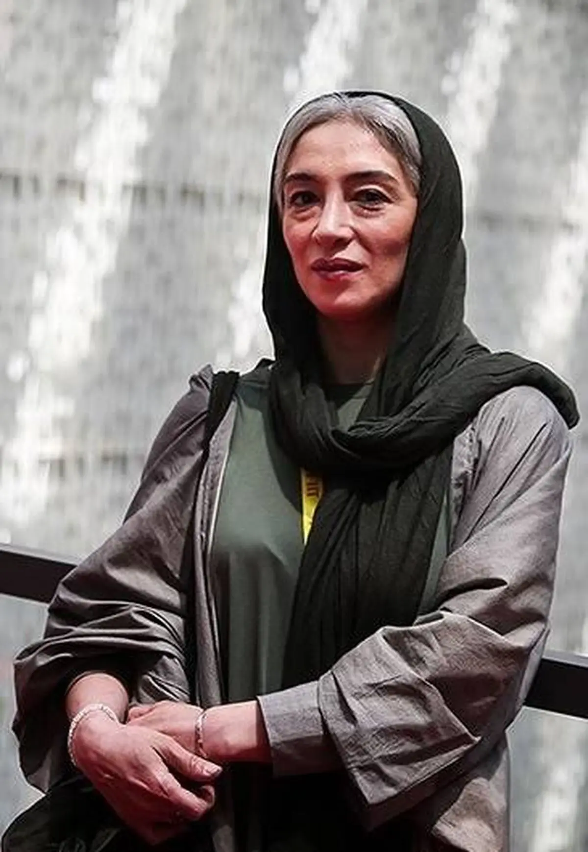 دیوارنویسی بر روی دیوار خانه بازیگر سریال تاسیان+ عکس