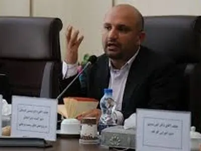 همه مردم باید واکسن کرونا را دریافت کنند/ توضیح درباره تزریق دارونما در فاز تست‌ انسانی