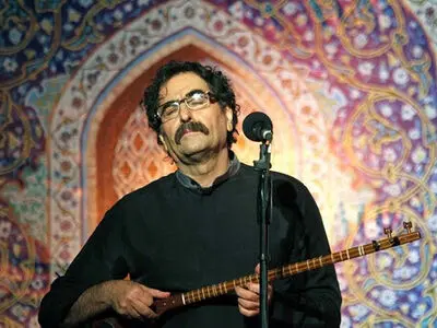 شهرام ناظری با همکاری فریدون شهبازیان برای باستانی پاریزی خواند