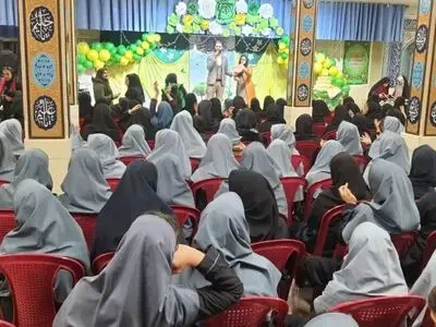 برگزاری جشن نیمه‌شعبان در دبیرستان حضرت زهرا(س) با همکاری کانون کتاب و کتاب‌خوانی منطقه ۴
