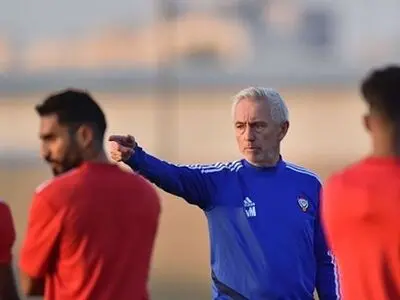 سرمربی امارات در تیم ملی ابقا شد