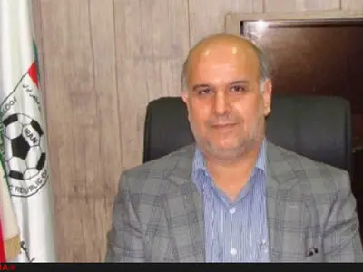 آذری مواظب حرف زدنش باشد/او به مجمع توهین کرده است نه من