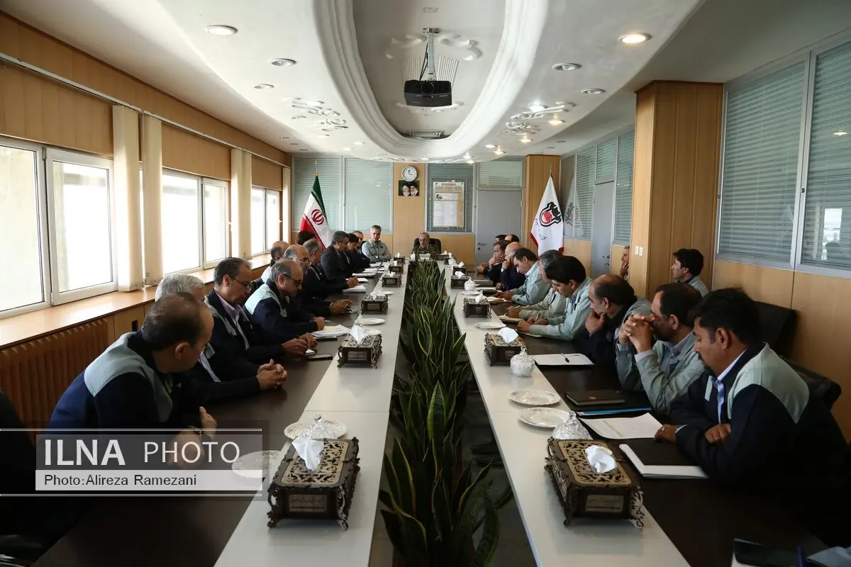 تمدید اعتبار گواهینامه های  سیستم های مختلف  در ذوب آهن