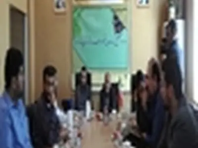 قلم یک خبرنگار می‌تواند از ده جلسه تأثیر گذارتر باشد