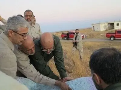 رئیس الارکان الایرانیة یزور مناطق العملیات فی حلب 