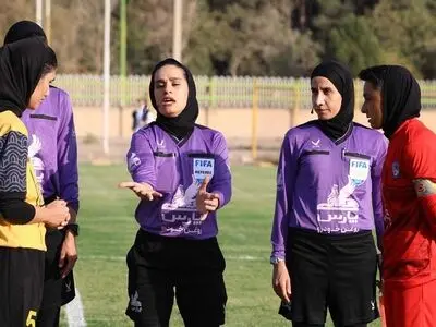 تصاویری از دیدار تیم های سپاهان اصفهان و یاسام کردستان