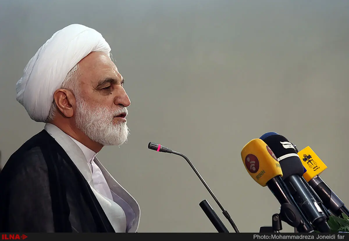فعالان اقتصادی برای دریافت یک مجوز باید هفت‌خوان رستم را طی کنند