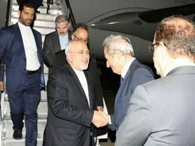ظریف یدعو لفتح قناة مصرفیة لتسهیل التبادل التجاری بین ایران والبرازیل