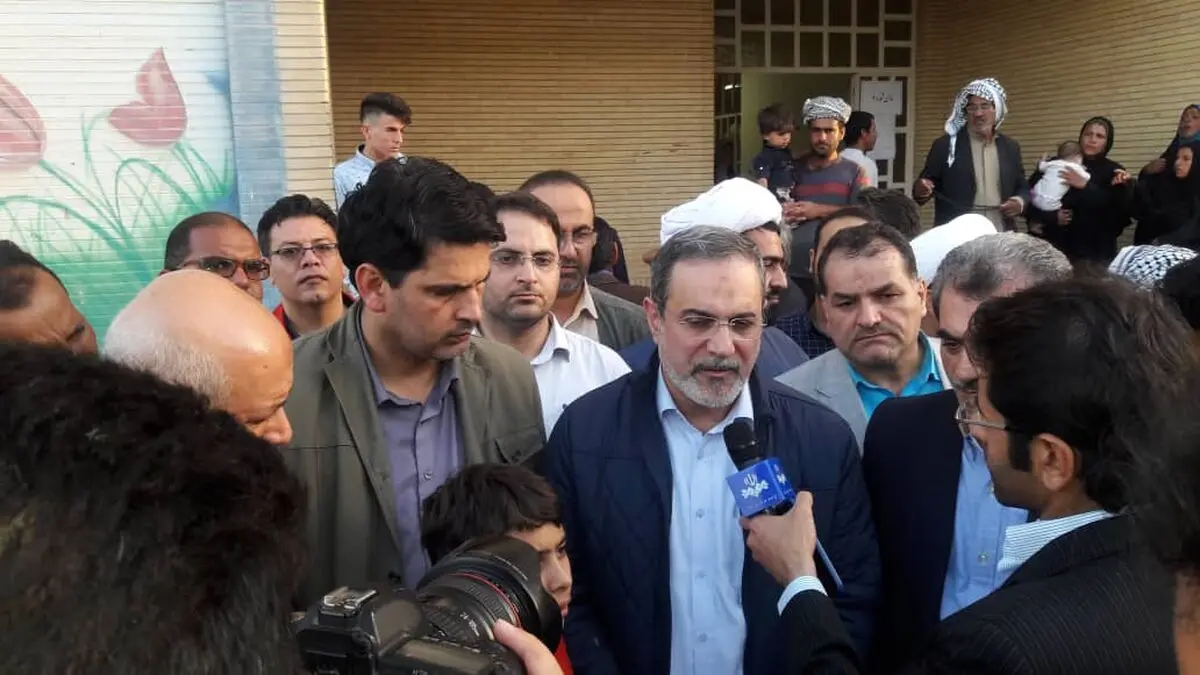 بازدید وزیر آموزش و پرورش از مناطق سیل زده حمیدیه