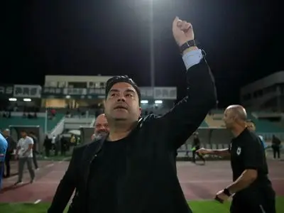 اخباری: حق‌مان را در زمین گرفتیم