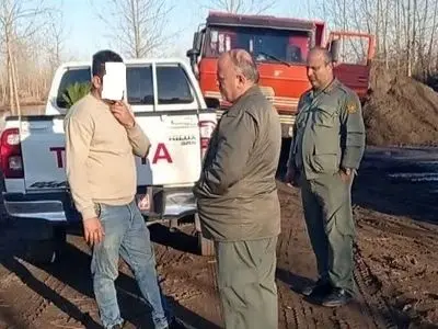 کشف بیش از ۱۰ تن شن و ماسه غیرمجاز در منطقه چاف لنگرود