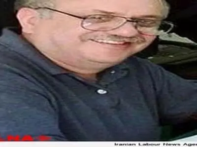 افراد باسواد در کشور ما تنها هستند