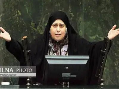 تا روزی که هستم، عقب نمی‌نشینم/ رئیسی پاسخ دهد چرا دانشجویان در زندان هستند/تقابل بسیج و انجمن‌اسلامی، سیاست تفرقه بنداز و حکومت کن است