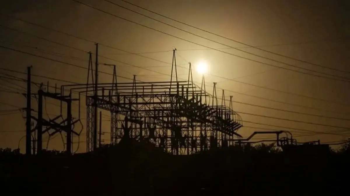 سالانه ۱۲۷ میلیارد دلار صرف یارانه انرژی می‌شود/ تلفات ۱۵ درصدی برق در ایران 