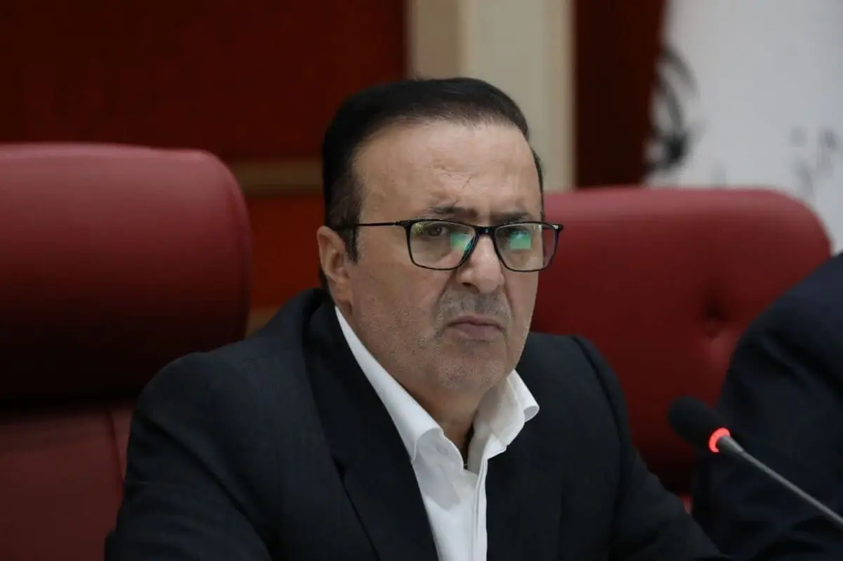 نانوایان هنگام پخت نان سیگار نکشند