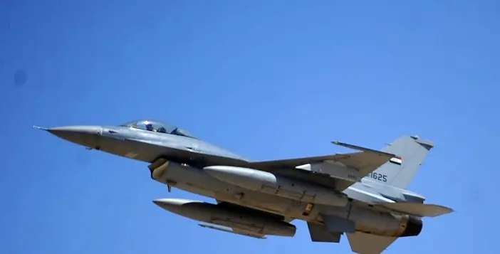 انهدام مخفیگاه داعش در حمله جنگنده‌های عراق
