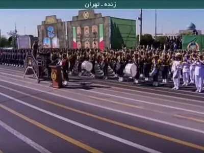 مراسم رژه روز ارتش آغاز شد+ عکس+ فیلم