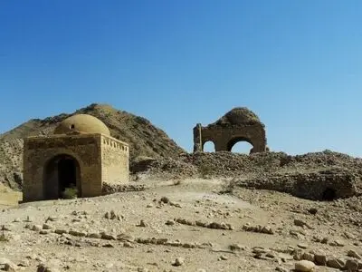 کاروانسرای تاریخی کنار سیاه فیروزآباد تملک می‌شود