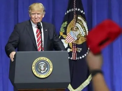 استخدام مهاجران غیر قانونی توسط وزیر پیشنهادی ترامپ