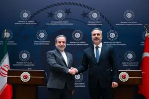 دیدار وزیر امور خارجه جمهوری اسلامی ایران با وزیر امور خارجه ترکیه