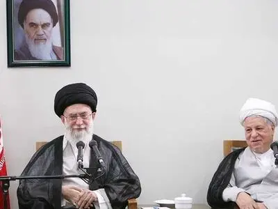 قائد الثورة الاسلامیة یعزی برحیل آیة الله هاشمی رفسنجانی