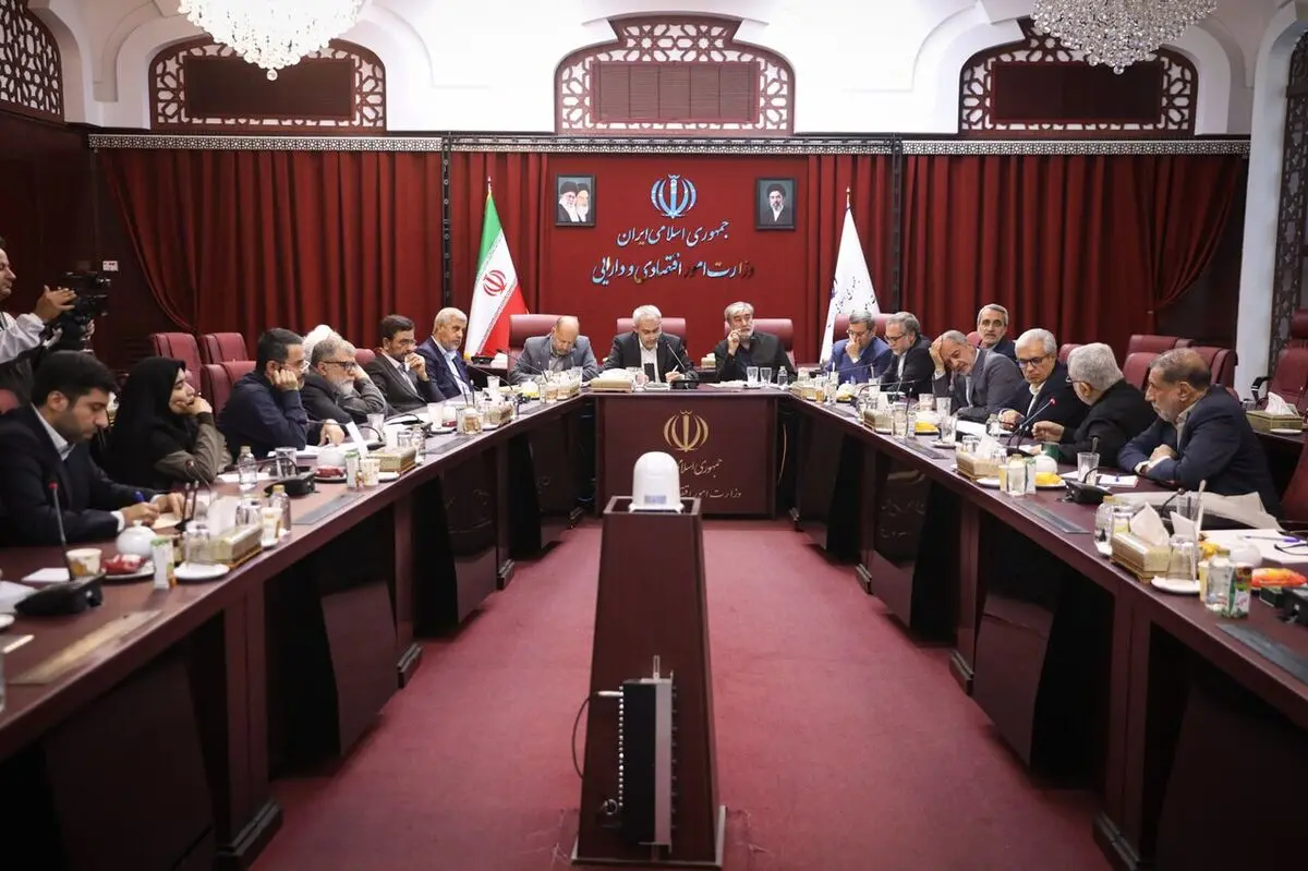 نشست کمیسیون امنیت ملی مجلس با وزیر اقتصاد