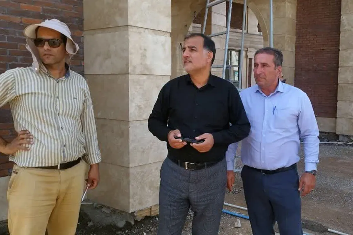 ساخت واحدهای تجاری‌ پارک شهر محمدیه با هدف افزایش رفاه عمومی