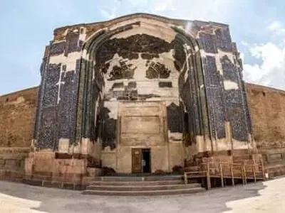 مرمت مسجد کبود قطعی شد