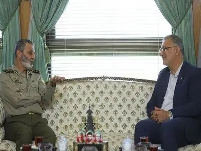 شهردار تهران با فرمانده کل ارتش دیدار کردند