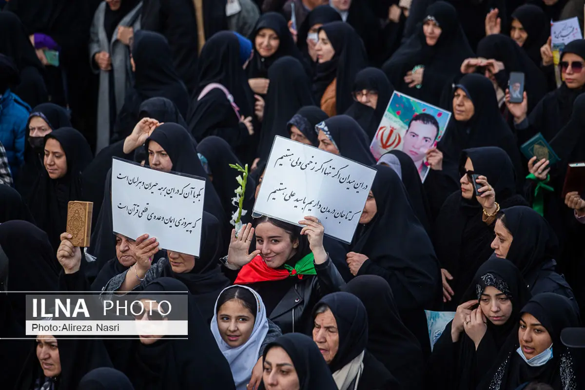 جوانان انقلابی پای کار نظام ادعا رسانه‌های فارسی زبان را خنثی کردند