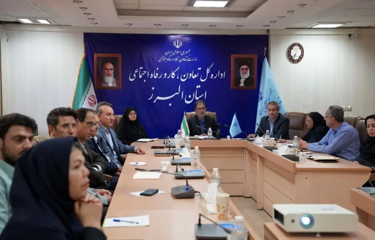اولین نشست مدیرکل تعاون، کار و رفاه اجتماعی استان البرز با حوزه معاونت اشتغال اداره کل