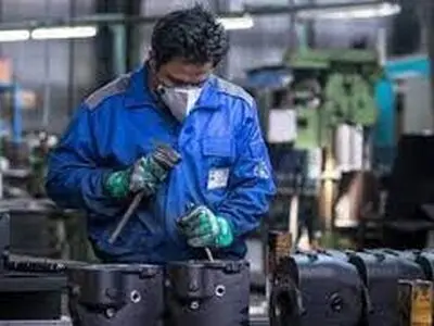 مشکل جدید بازار کار در ایران/ کارفرمایان در جستجوی نیروی کار هستند! / افزایش حقوق هم چاره‌ساز نیست