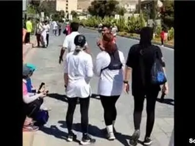 انتقاد از هنجارشکنی در انجام ورزش های دسته جمعی و مختلط 