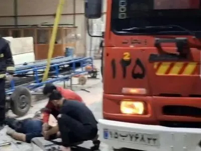 مرگ دلخراش یک کارگر بر اثر سقوط نوار نقاله روی سرش