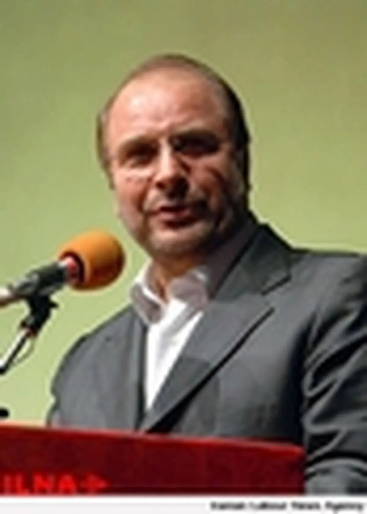 شهدا امانت داران ولایت بودند