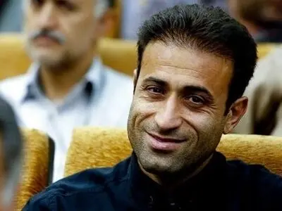 رجب زاده: فجر باید تراکتور را الگوی خودش قرار دهد/ هر کمکی از من بر بیاید آماده‌ام/ ذوب آهن امروز پیروز شود خیالش از ماندن راحت است/ سپاهان دیگر فرصت اشتباه ندارد